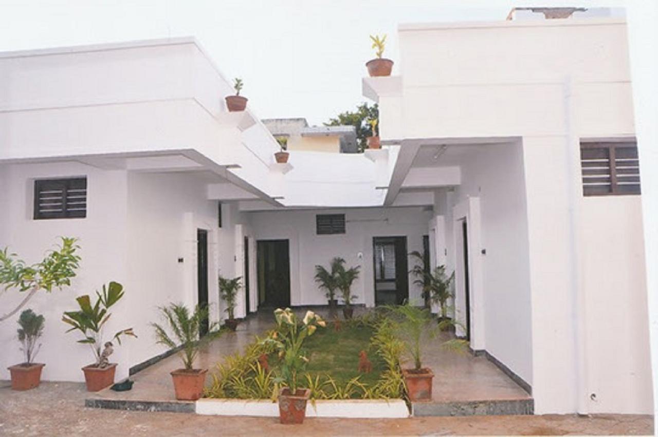 Отель Arunaalaya Residency Тируваннамалай Экстерьер фото